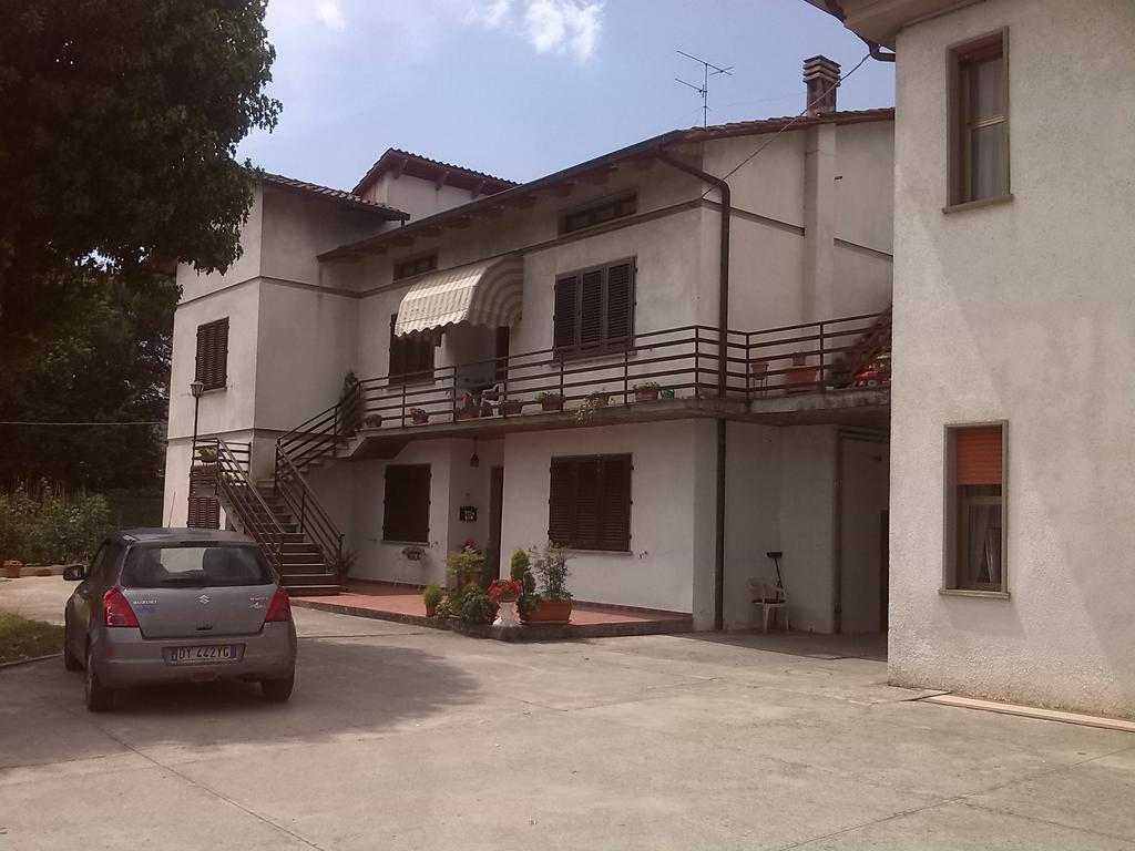 Ferienwohnung A Casa Di Lavinia Quarrata Exterior foto