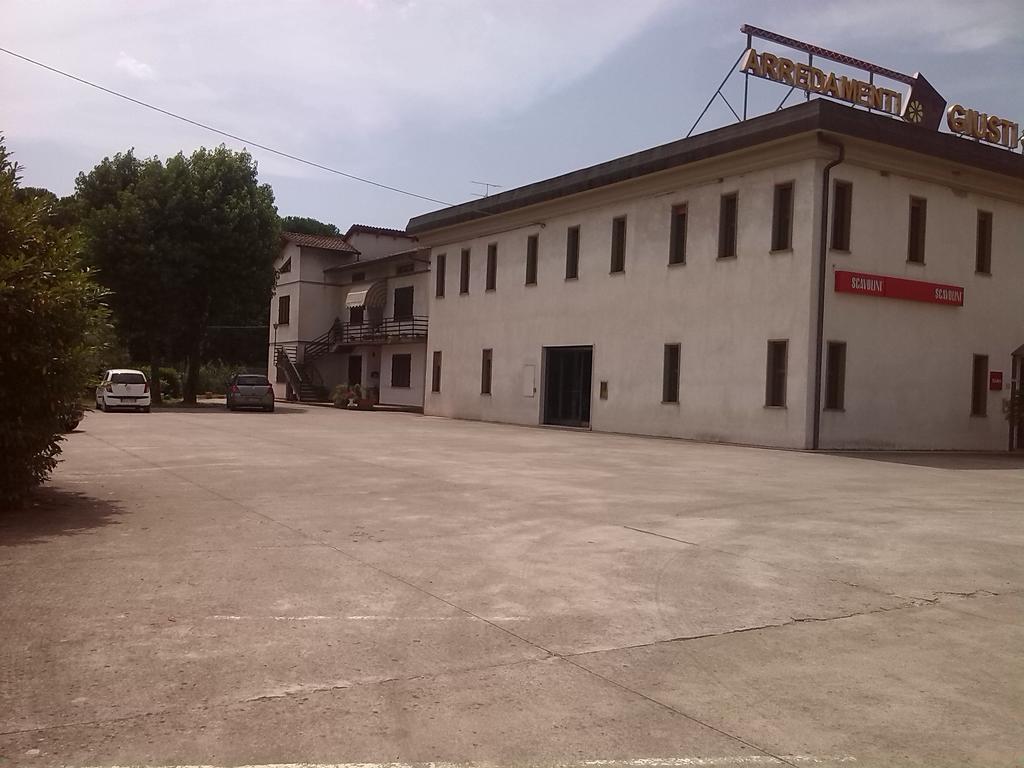Ferienwohnung A Casa Di Lavinia Quarrata Exterior foto