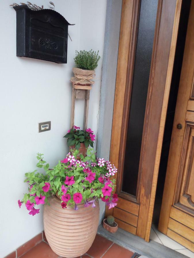 Ferienwohnung A Casa Di Lavinia Quarrata Exterior foto